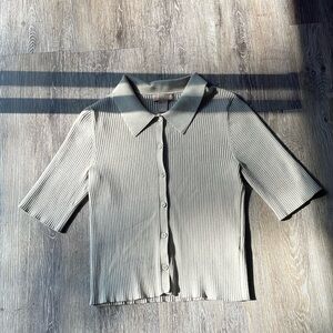 Sweater: shoe sleeve shirt